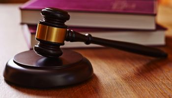 Landgericht bestätigt Autonomie der Verbandsgerichtsbarkeit – Derbyverfahren geht in die nächste Runde